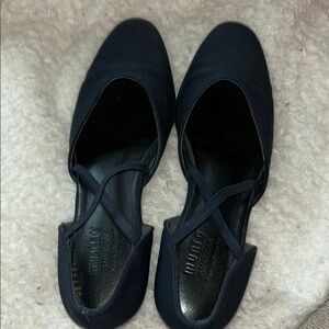 Munro Black Heels with Sleek Design
